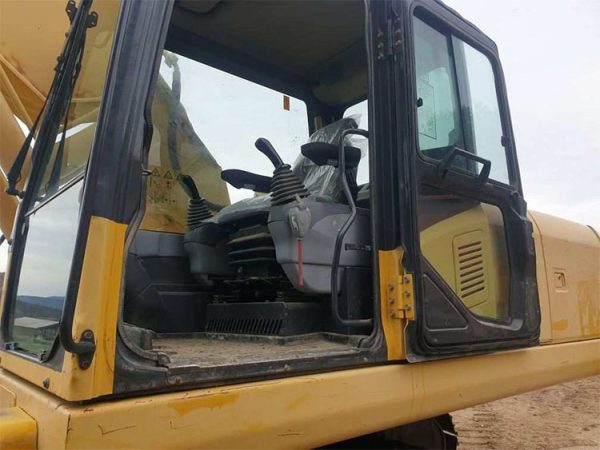 Pelle à chenille Komatsu – Image 3